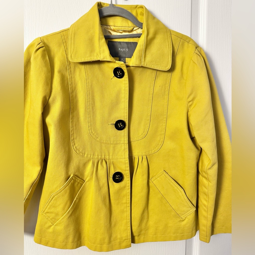 Apt. 9 Women's light soothing Mustard Trench Coat in Medium excellent condition